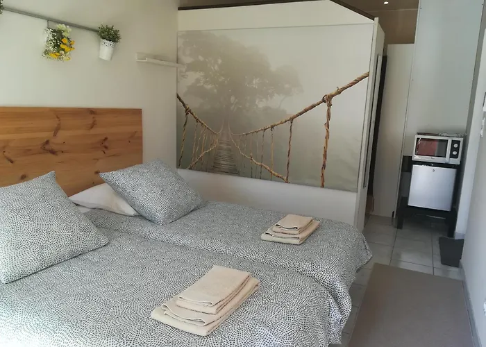 Bed & Breakfast Le Ti'roussat 3*